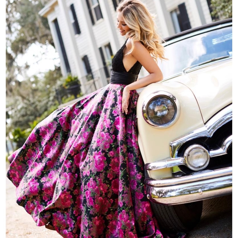 Formal Sherri Hill Roses - Picture 2 of 5